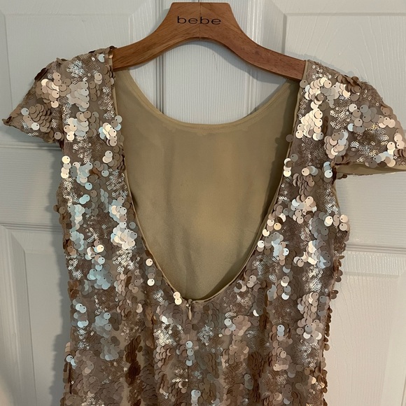 Dress the Population BROOKE gold low back sequin mini dress - Picture 7 of 9